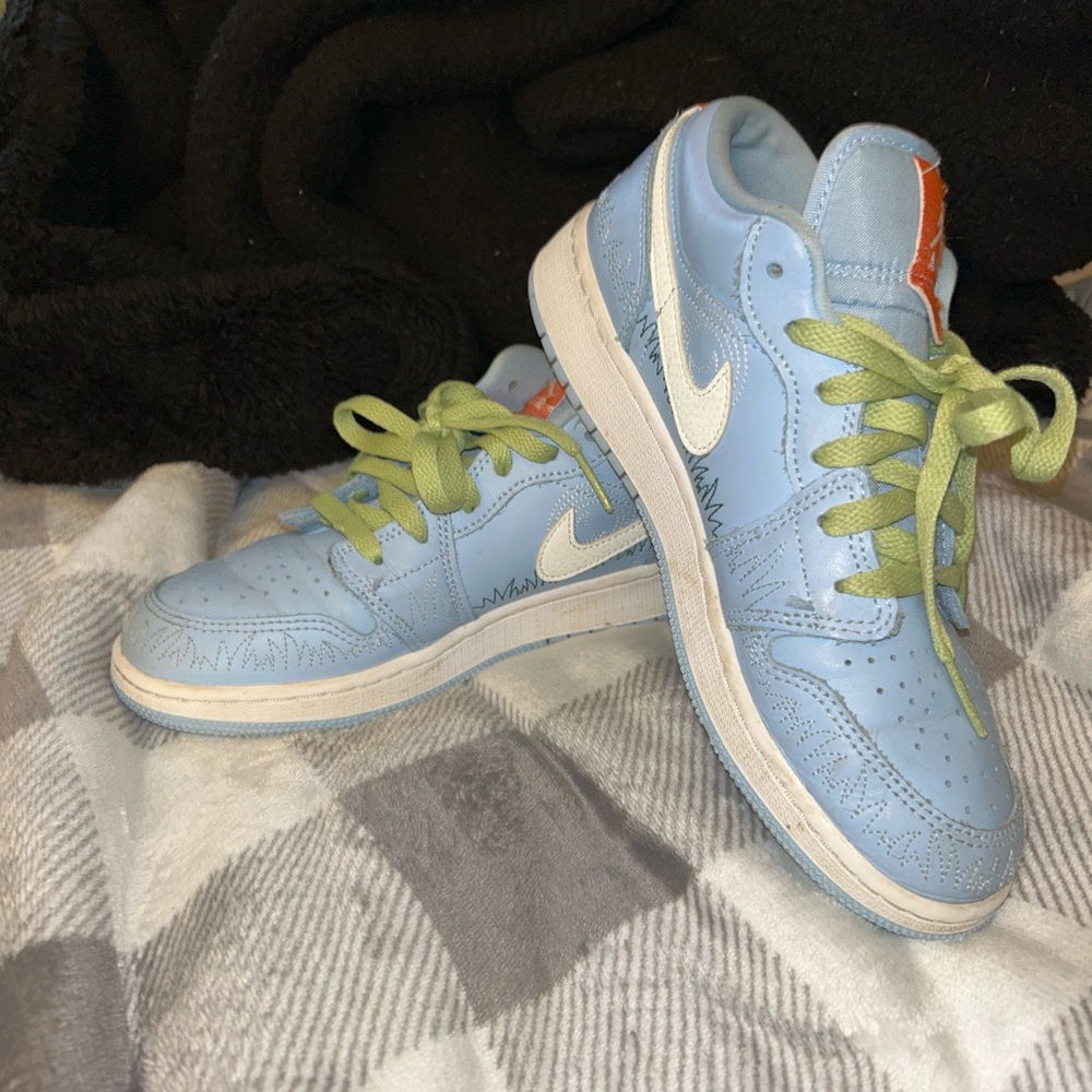 Jordan 1 SE Lo Kids Shoes in Light Blue and Green